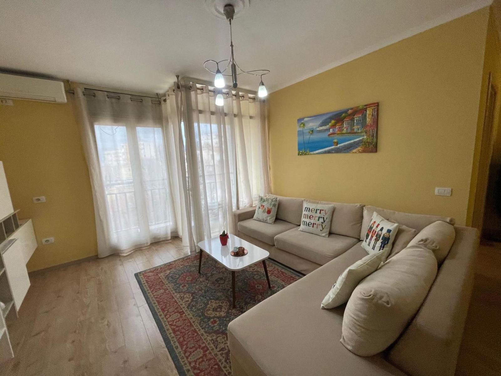 Ergi'S Host Apartment ティラナ エクステリア 写真